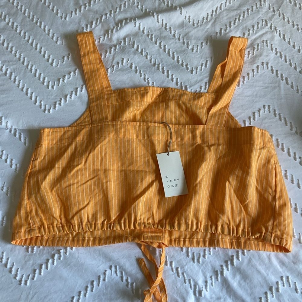 ✨5 for $15✨ New Day Striped Drawstring Crop Top - Picture 6 of 6